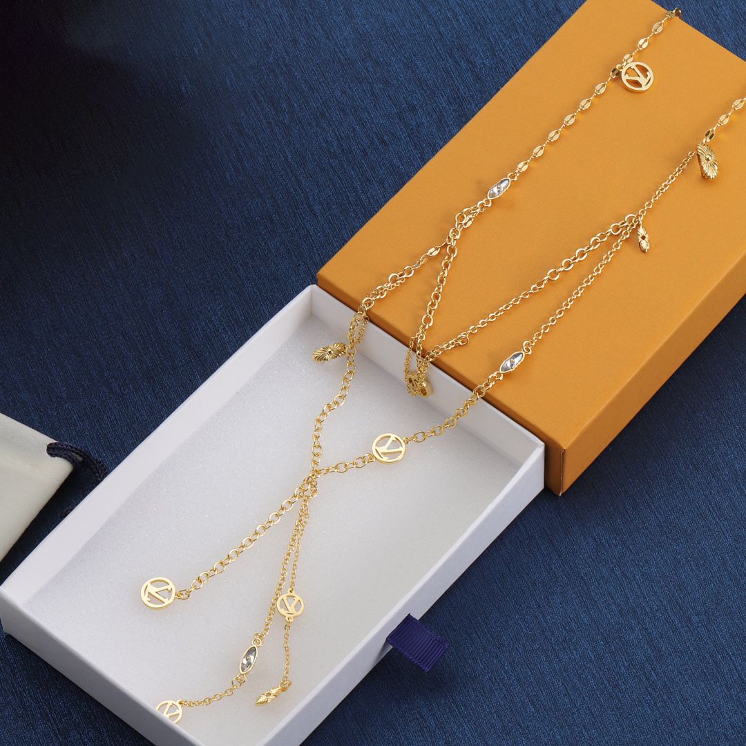 Pendant Necklaces Luxurious letter necklace 18K gold diamond pendant necklace designer jewelry suitable for women as a birthday party gift