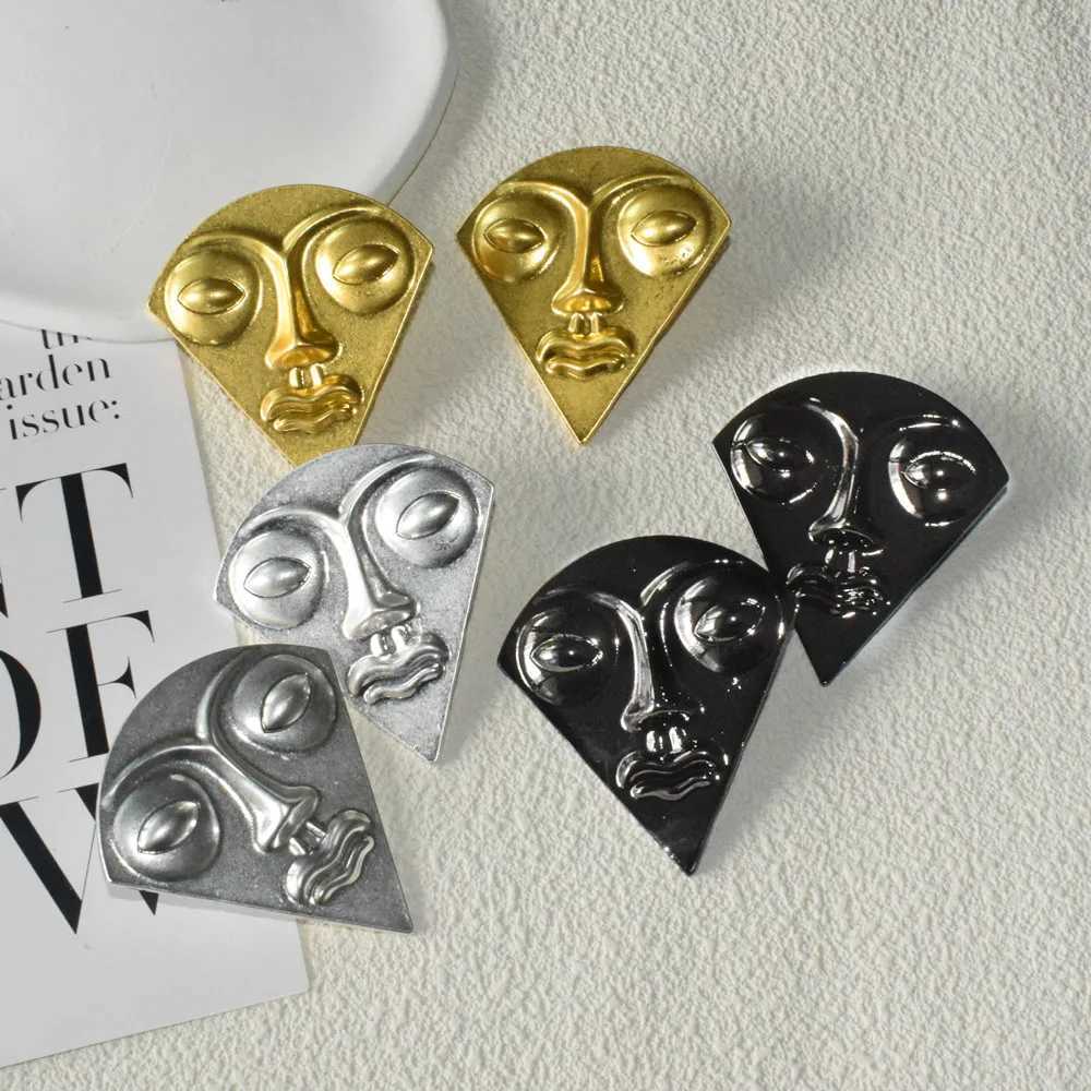New Vintage Ethnic Metal Plated Face Feature Dangle Earrings for Women Jewelry Fashion Show Ladys Collection Earrings Accessory J251021