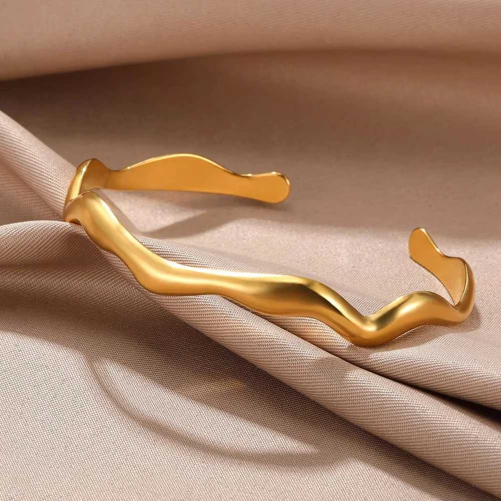 Stainless Steel Wave Open Bangle Bracelets for Women Fashion Gold Color Irregular Cuff Bangles Trendy Aesthetic Jewelry Gift J251021