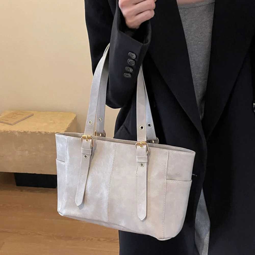 Fashion Retro Women PU Leather Shoulder Bags Trend High End Lady Tote Bag Large Capacity Females Commuter Bag Handbag PursesXJ251021