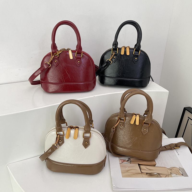 New Autumn And Winter Retro Style Women's Shoulder Bag Designer Bag With Color Block Splicing Luxury Handbag Trend Minimalist Pleated Pattern She