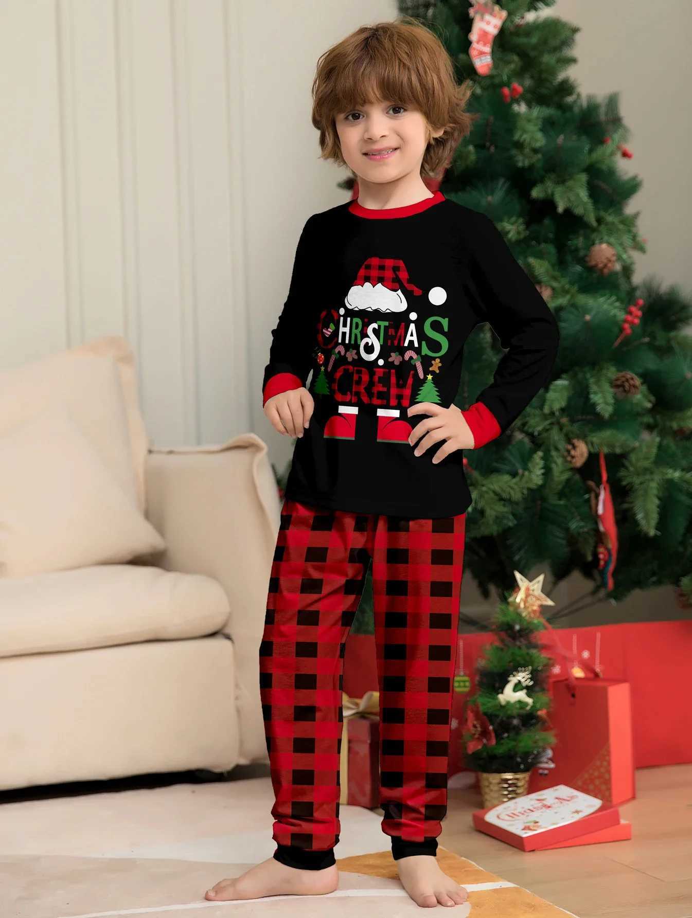 Family Matching Christmas Pajamas Set Mother Daughter Son Dad Plaid Santa CHRISTMAS CREW Print Family Xmas Loungewear L2510218R2J