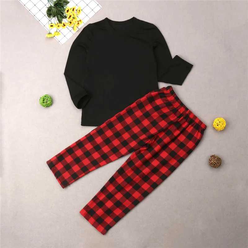 Blotona Adults Baby Kids Christmas Family Matching Pajamas Set Sleepwear Xmas Plaid Nightwear Outfits 2Pcsset L251021ZMKY