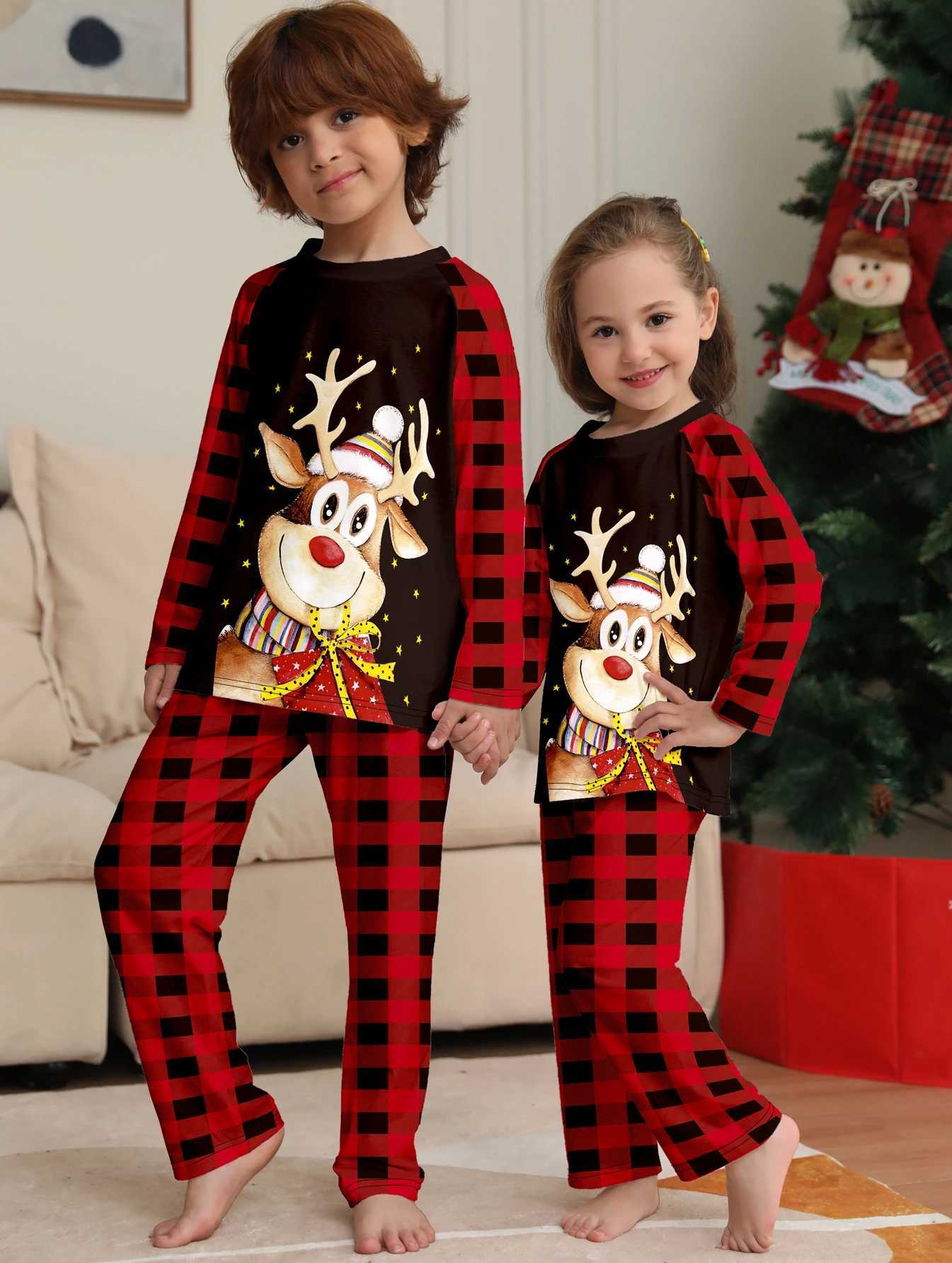 Christmas Parent Child Pjs Adorable Snowman Santa Plaid Patterns Perfect for Family L251021SNBP