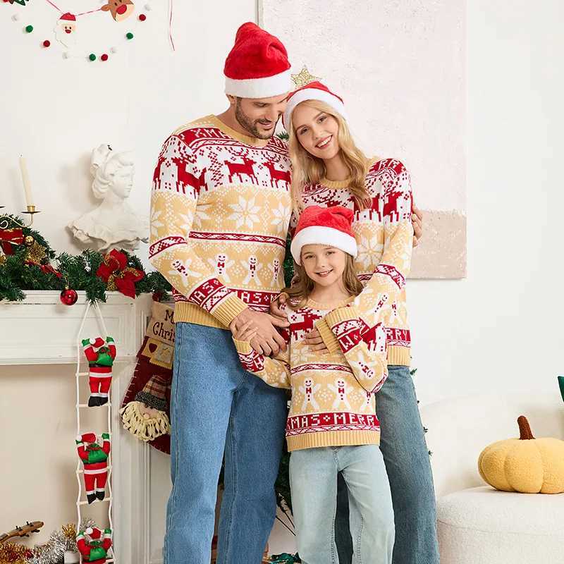 2025 Winter Mom Dad Kids Matching Outfit Christmas Sweater Full Sleeve Warm Soft Knitwear Elk Print Cute Jumper Xmas Family Look L251021HELF