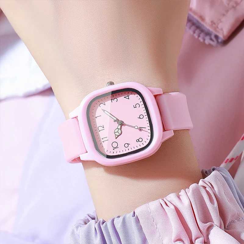 Fashion Can Color Sile Band Women es Square Dial Ladies Quartz Wrist for Girls Clock Reloj MujerXJ251021