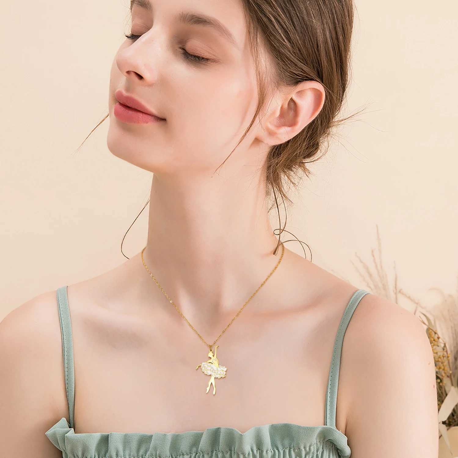 Unift Exquisite Dancing Girl Ballet Pendant Necklaces for Women Stainless Steel Jewelry Dancer Girls Ballerina Best Friend Necklace GiftXJ250717