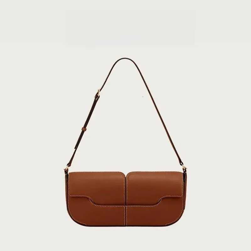 French Luxury and Fashionable One Shoulder Underarm Handbag Cowhide Commuting Handbag Casual and Simple French Stick BagXJ251021