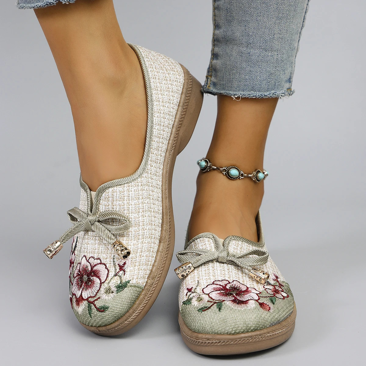 Spring and Autumn Products Chinese style Womens Printed Breathable Simple Fashionable Lazy Shoes One Step Flat Shoe 251011