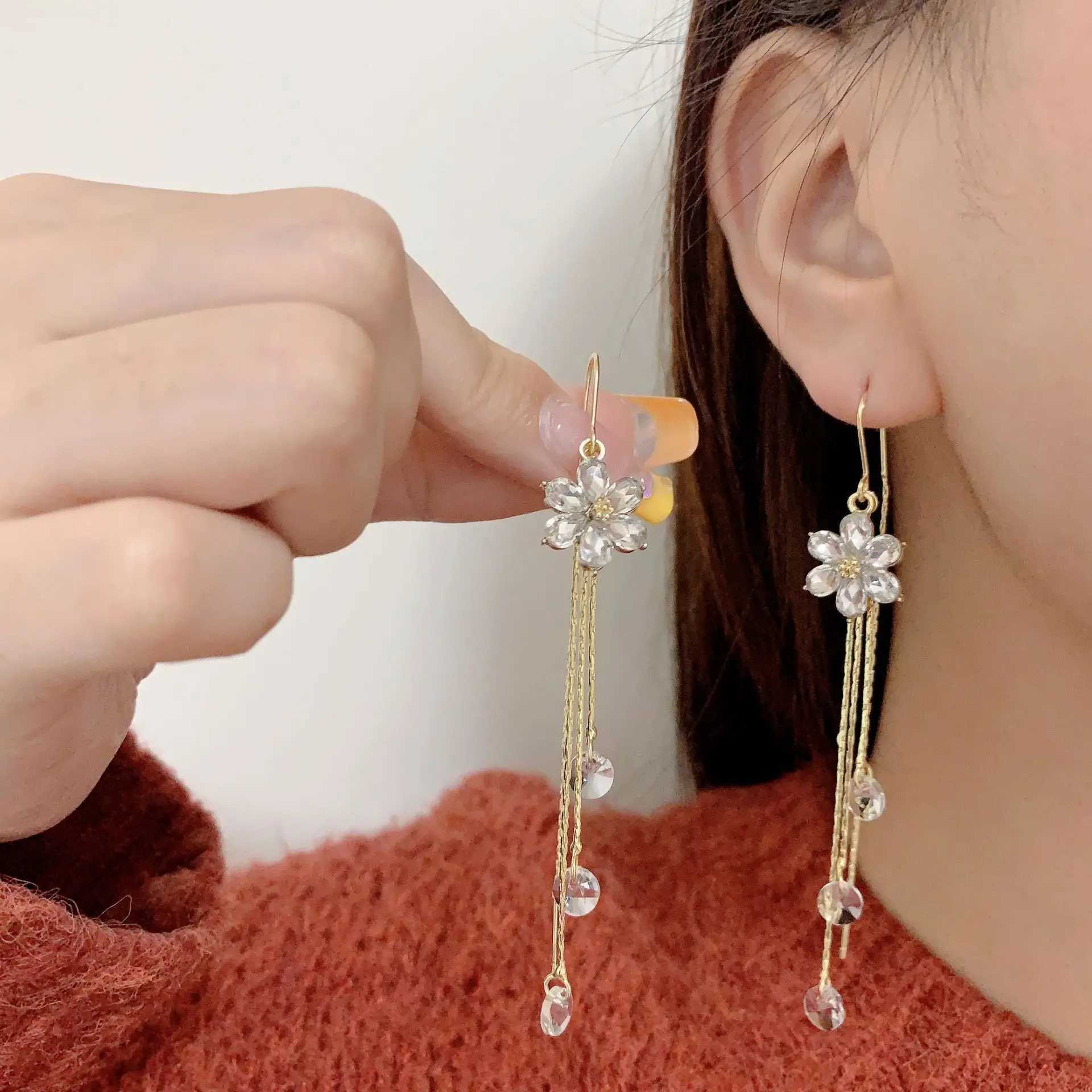Luxury Shiny Zircon Flower Drop Earrings for Women Temperament Long Tassel Ear Line Crystal Earring Girls Party Wedding Jewelry J251021
