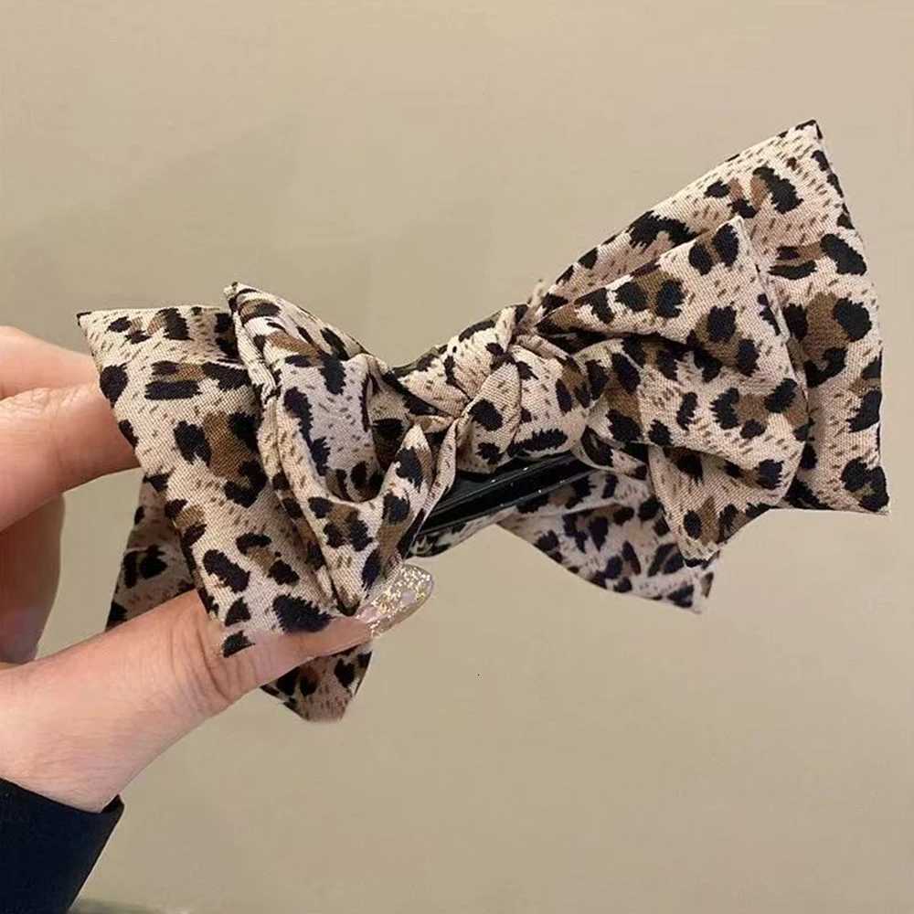 1pc Vintage Leopard Print Bow Premium Hair Grab Hair Accessory is suitable for women to wearW254021