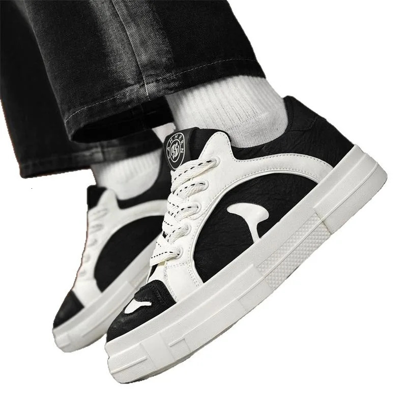 Hightop sneakers bread shoes cute and quirky big head thicksoled versatile casual shoes outdoor trendy mens shoes 251017