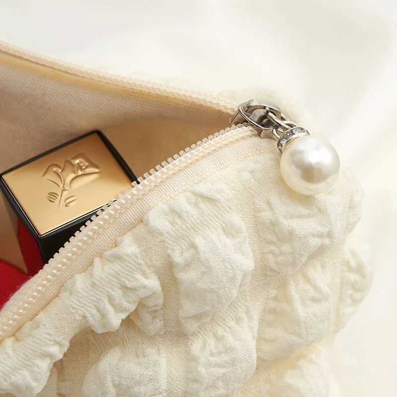 Travel Organizer Portable Zipper Soft Makeup Pouch for Lady Girls Popular Boho Reusable Bubble Cloth Capacity Cosmetic BagW251021