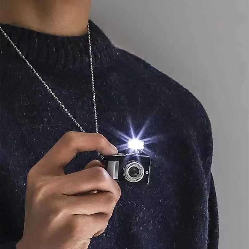 Fashion Flash Light Camera Necklace For Women Men Punk Long Chain Necklace Vintage Camera Pendant Necklaces Party Jewelry XJ250717