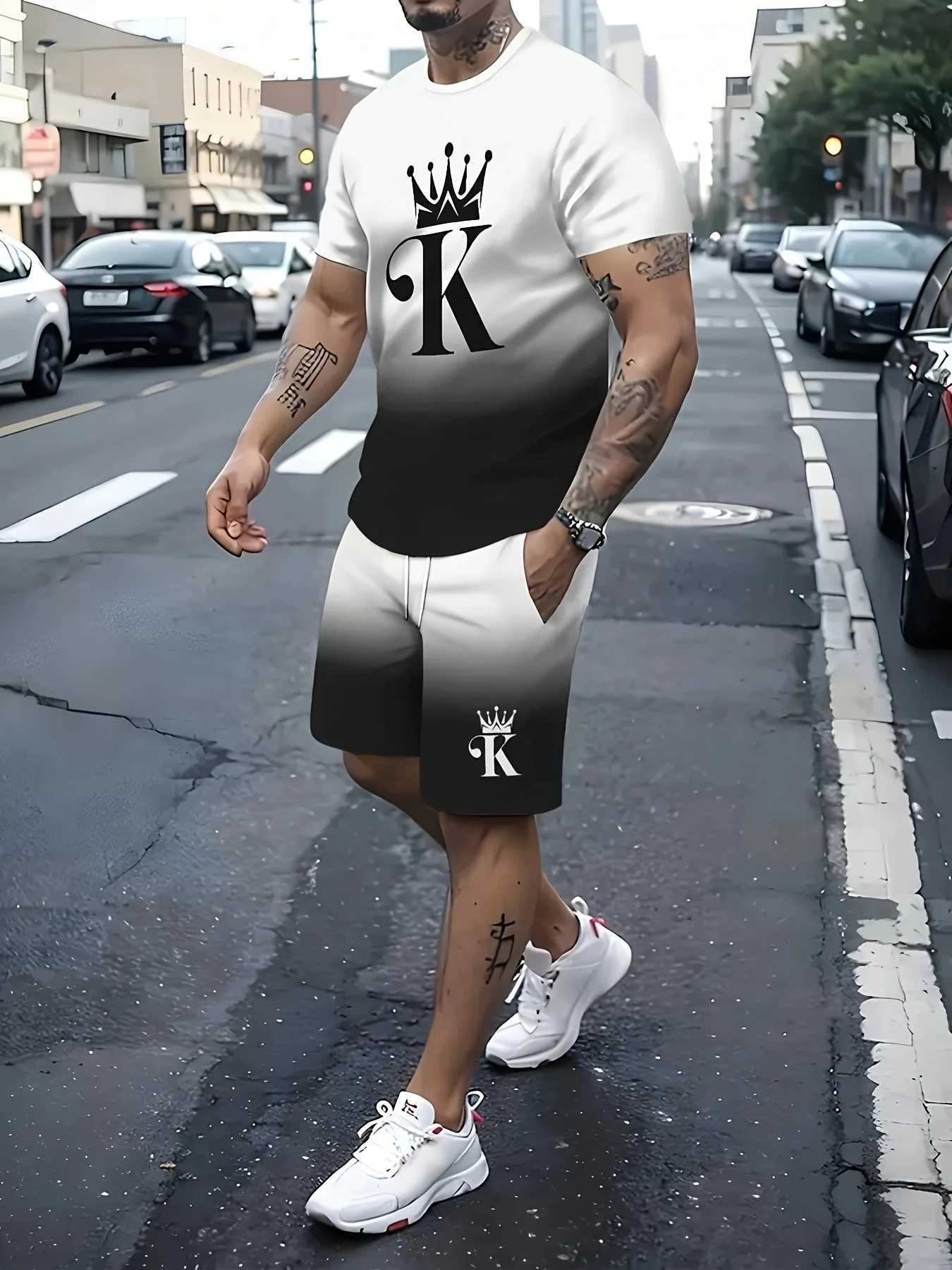 Summer Mens Stripe Letter Print Short Slve Top Shorts 2 Pieces Set Oversized Loose Round Neck Tshirt Man Drawstring Shorts X251021