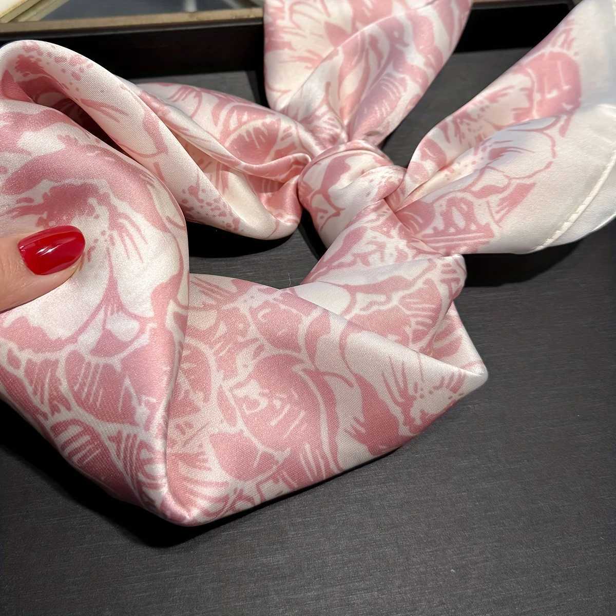 Egant 2756inch Floral Print 70cm Square Beach Satin Scarf Casual Egant Thin Breathab Neck Wen Wrap Hair ScarvesW251021