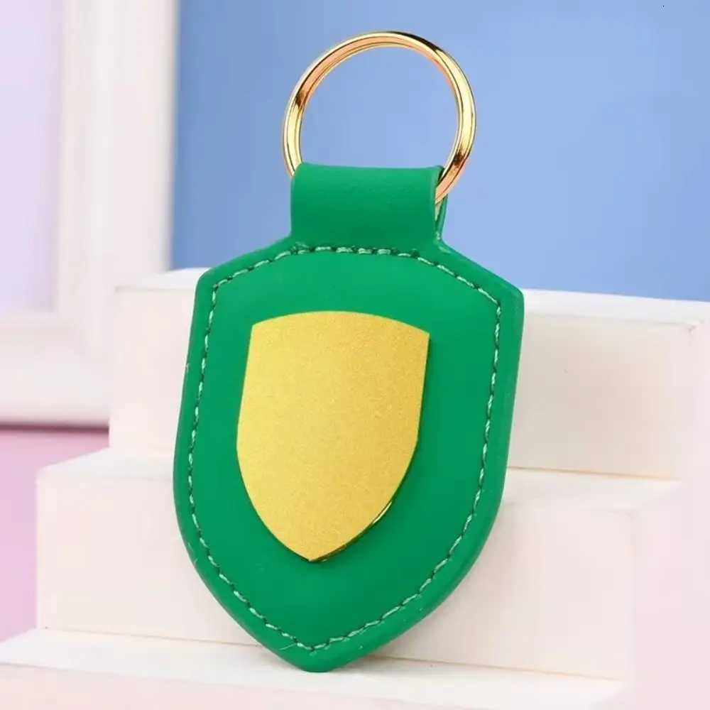 Creative Leather Car Keychain Personalized Exquisite Couple Key Chain Zinc Alloy Portable Metal Pendant Travel W251021