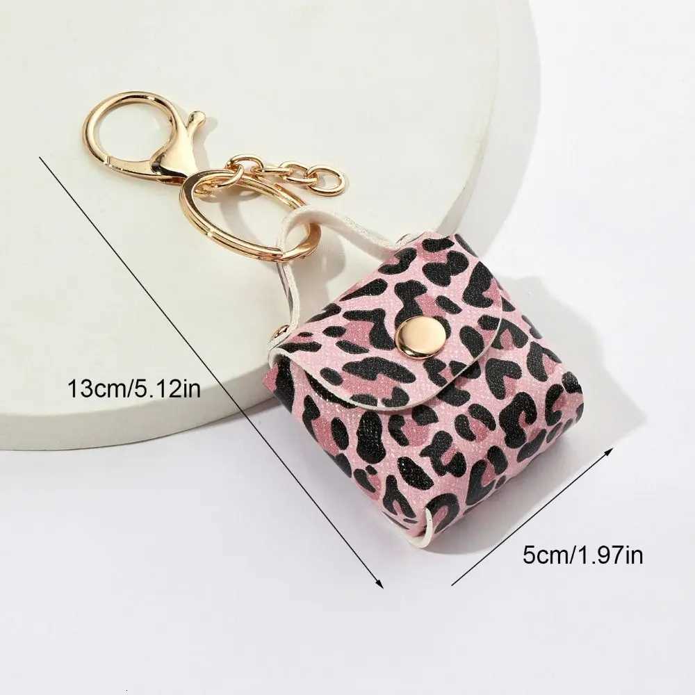 Kawaii Mini Keychain Cute Small Square Bag Keyring Candy Color Pendant Creative Backpack Hanger Car Decoration DIY Accessories W251021