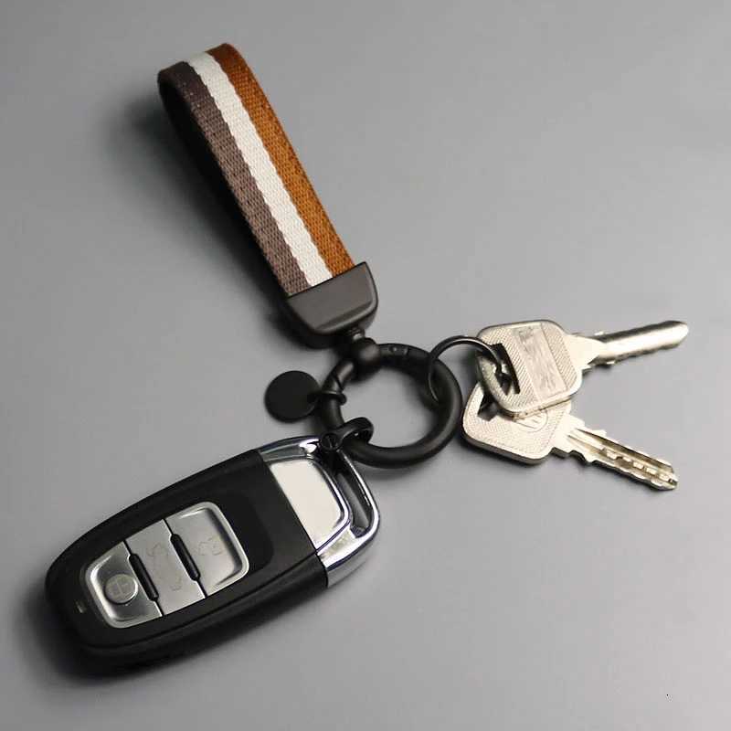 Luxury Lambskin Car Key Chain Highquality for Key Rings Holder Artificial Leather Alcantara Bag Pendant Charms Xmas Gift Couple W251021