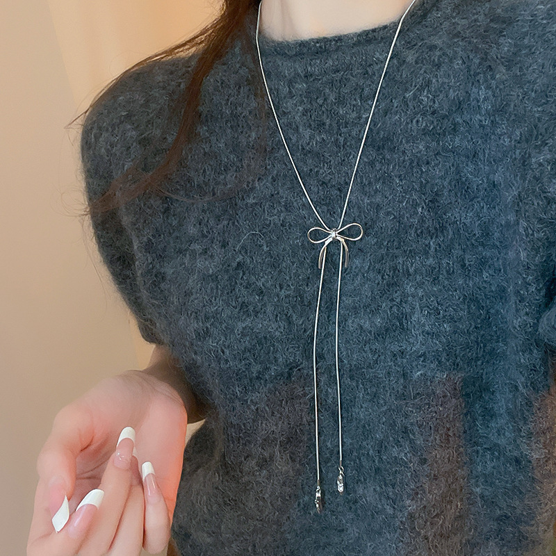 Korean Style Bowknot Ballet Shoes Pendant Necklace for Women Versatile Fashion Design Sweater Chain Simple High-end Accessories - view 4