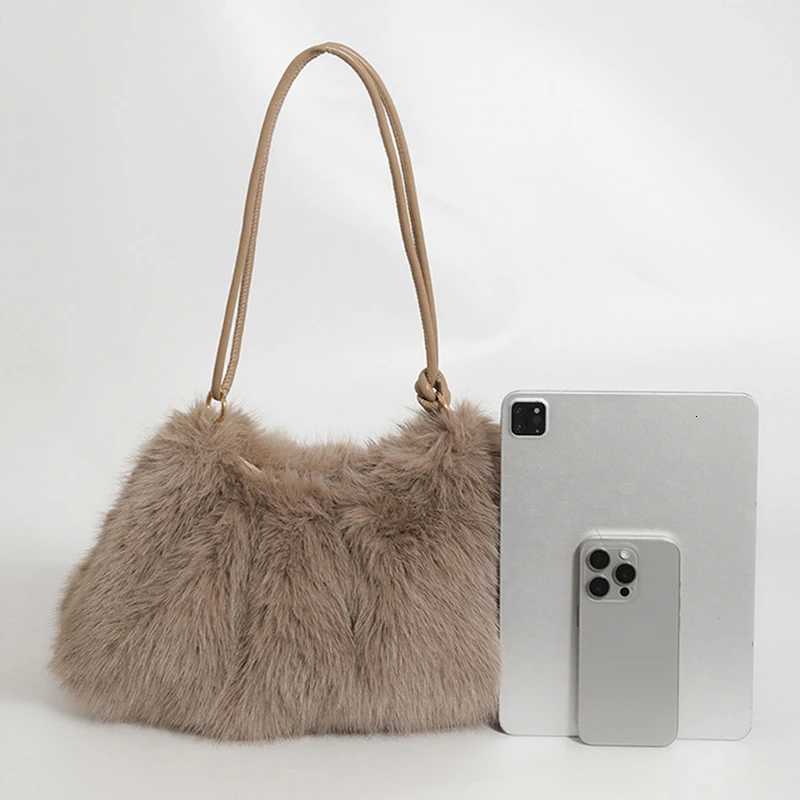 Womens Autumn and Winter Handbag Imitation Fur Fashion Plush Underarm Bag Solid Color Large Capacity Shoulder BagXJ251021