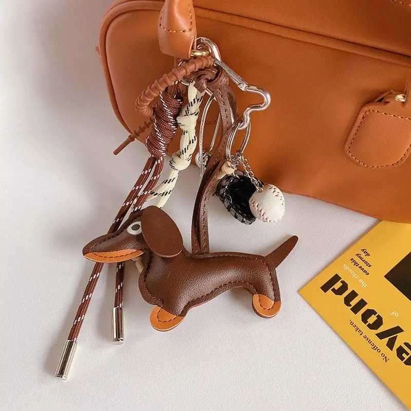 Classic Cute Leather Puppy Dog Keychain Pendant Lovely Dachshund Bag Charm Phone Pendant Trinket Key Ring Accessories Jewelry W251021