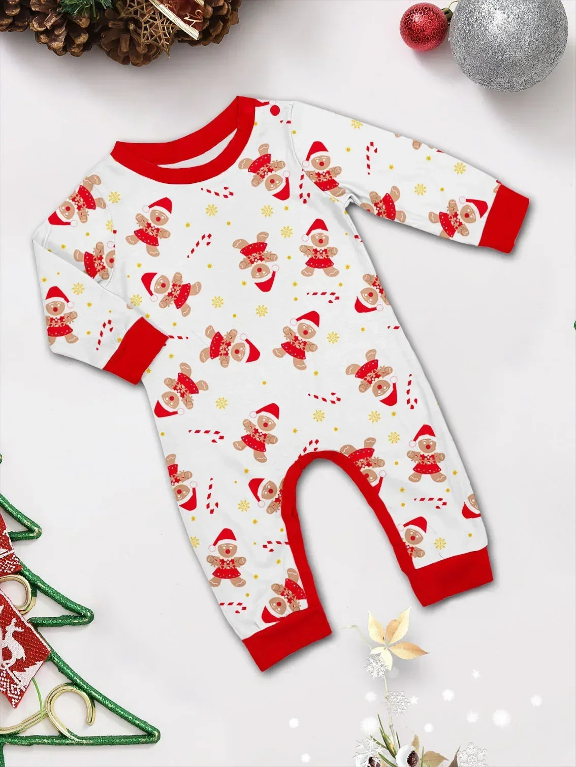 2025 Cartoon Allover Print Christmas Pajamas in Set Couples Casual Sleepwear Childrens Clothing Baby Dog Romper Family Look 251021