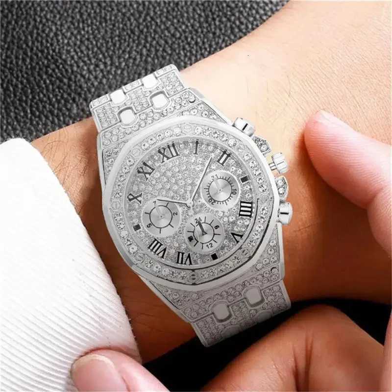 Mens Fashion Luxury Threeeye Full Diamond Roman Pattern Stainl Steel Diamond Multifunction Casual QuartzXJ251021