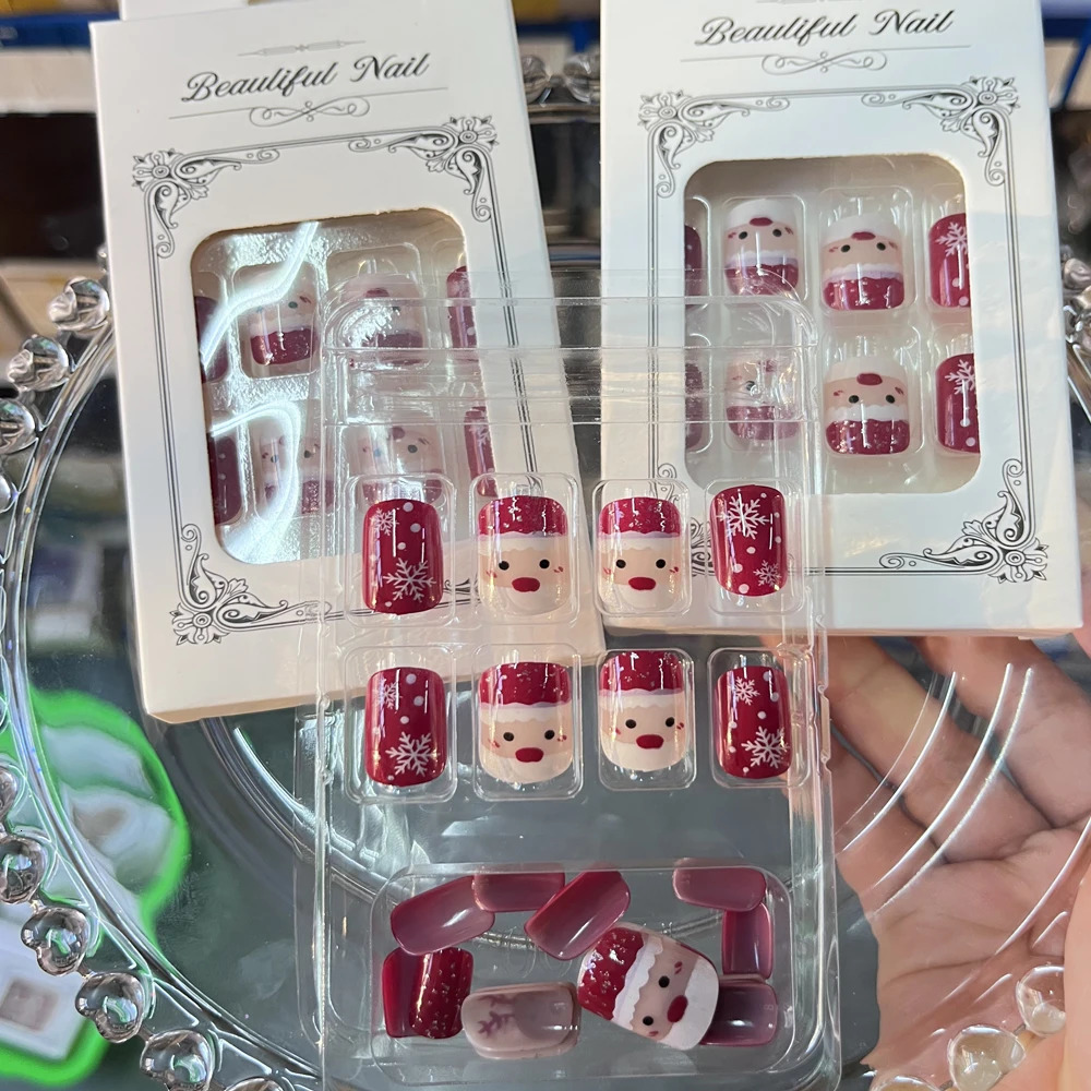 24Pcs Red Christmas Fake Nails Cute Santa Claus Reindeer Snowflake s Artificial Nails Glossy Short Oval Press On Nails 251014