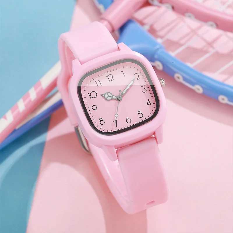Fashion Can Color Sile Band Women es Square Dial Ladies Quartz Wrist for Girls Clock Reloj MujerXJ251021