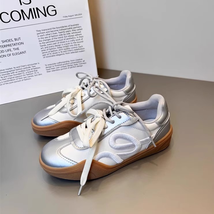 Niche design red German training shoes women's new fashion embroidered platform casual sports shoes in early spring 2025