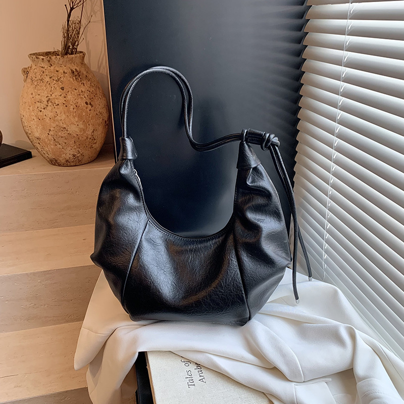 Autumn And Winter New Designer Bag Retro Style Luxury Handbag Casual Fashion Dumpling Bag New Large Capacity Pleated Armpit Bag Minimalist Commuting B