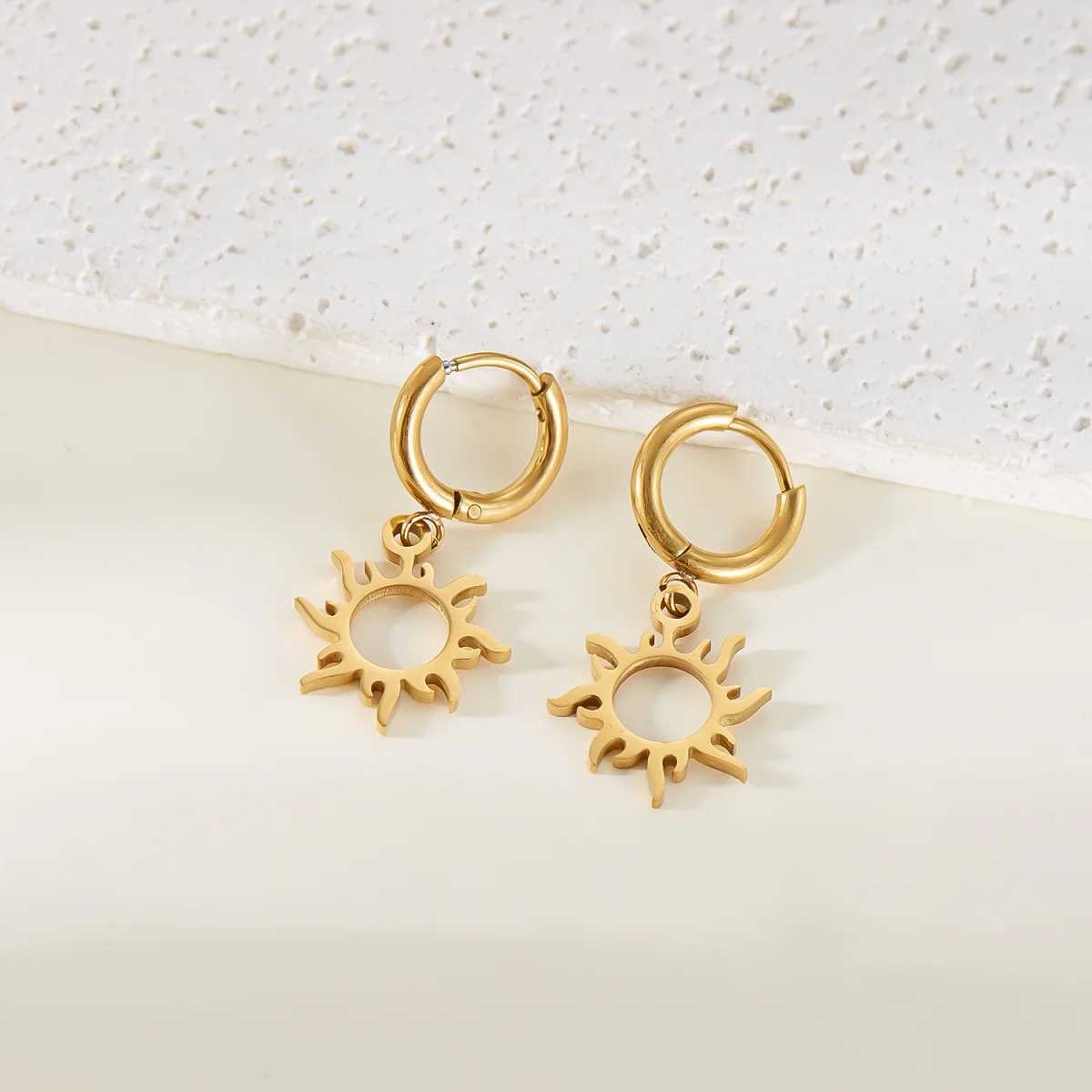 Stainless Steel Hollow Sun Pendant Drop Earrings For Women Men Fashion Minimalist Sunflower Dangle Earring Temperament Jewelry J251021