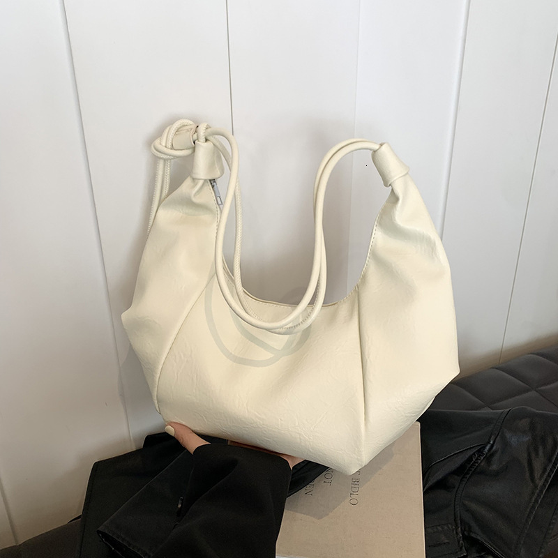 Autumn And Winter New Designer Bag Retro Style Luxury Handbag Casual Fashion Dumpling Bag New Large Capacity Pleated Armpit Bag Minimalist Commuting B