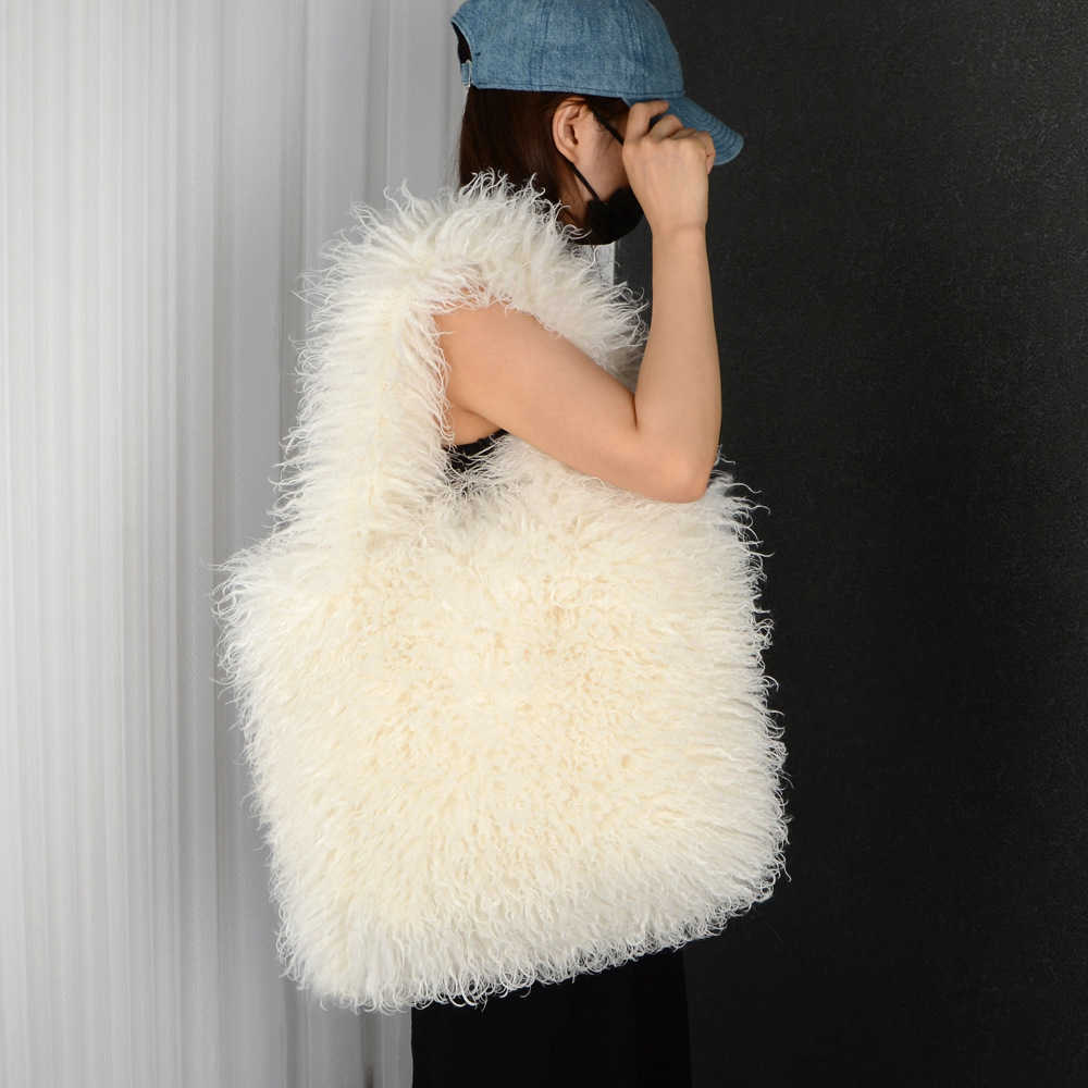 Faux Fur Beach Wool Velvet Bag Faux Shoulder Large Capacity Tote Bag for Women Light Luxury