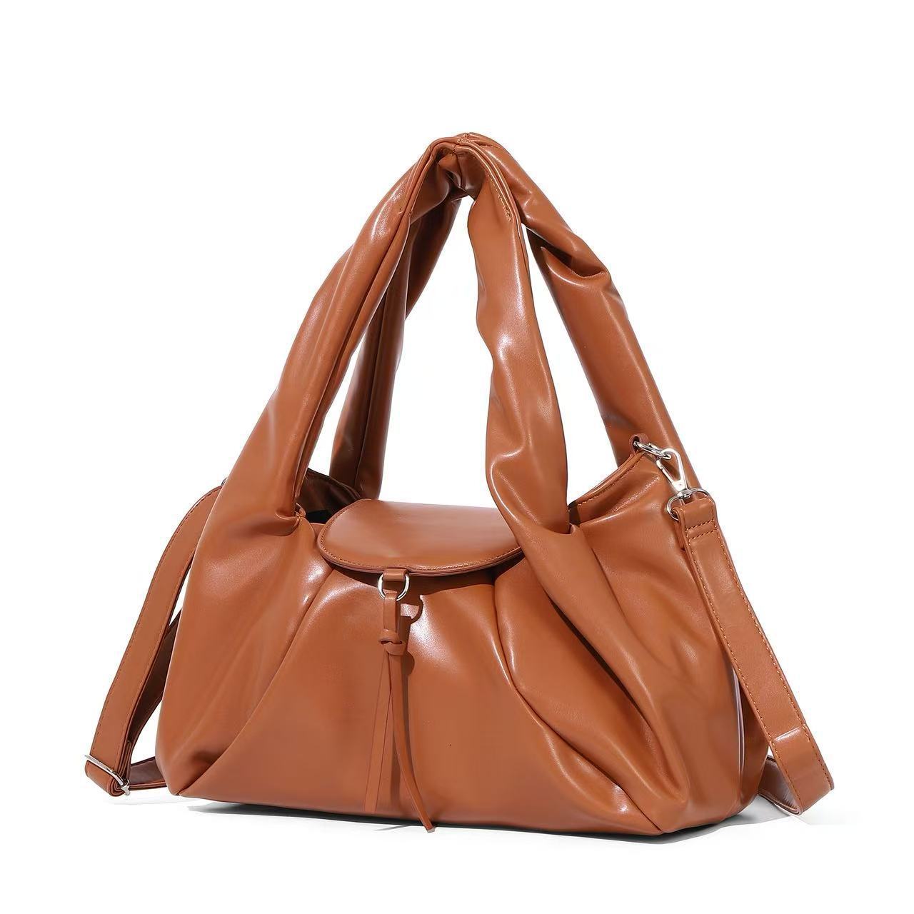 New Casual Designer Bag Pleated Outdoor Fitness Luxury Handbag New Simple Commuting Large Capacity Women's Shoulder Bag
