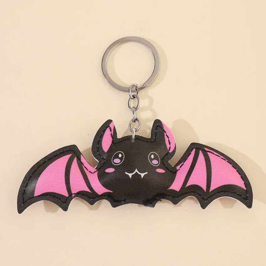 Halloween Cute Pink Bat Leather Keychain for Women Men Girls Lovely Bat Keyring Keys Holder for Backpack Keys Gifts W251021