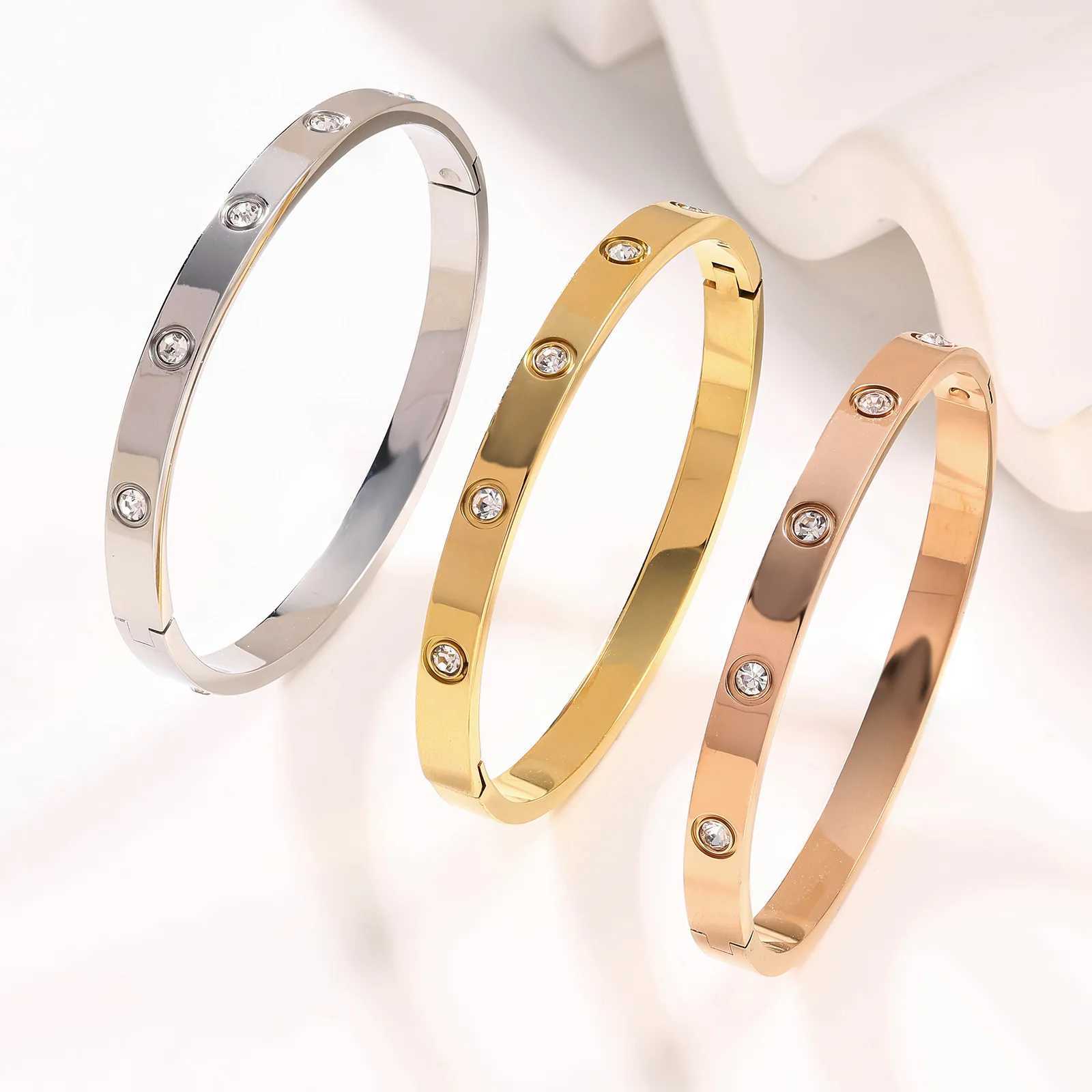 Luxcury Trendy Accessory Choice Shimmering Cubic Zirconia Adorned Bracelet Suitable For Teenage Girls