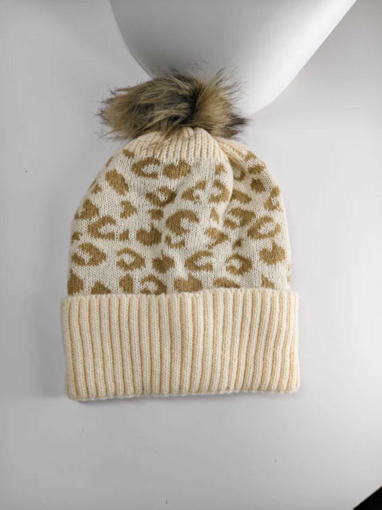 New Autumn Winter Versatile Style Leopard Print Knitted Hat Fashionable Warm Rolled Edge Womens Pullover Hat H251020