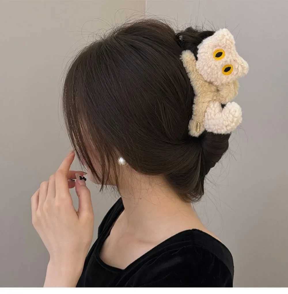 1pc multicolor womens and girls autumn and winter plush threedimensional cat large size cute clip shark clip hair clawW254021