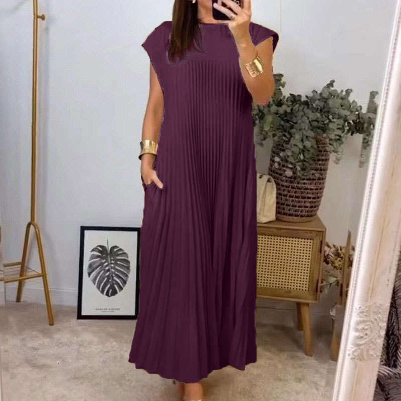 2025 Autumn New Women's Elegant Fashion Round Neck Sleeveless Pleated Long Dress