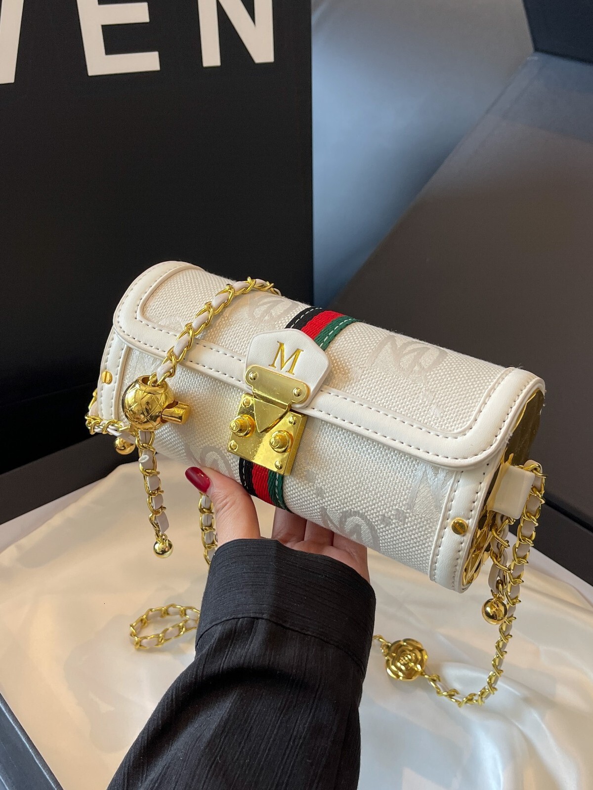 Luxury Brand Designer Bag High-End Stylish Small Hand Bag 2025 New Fashion Versatile Chain Crossbody Bag Niche Texture Shoulder Cylinder Bag