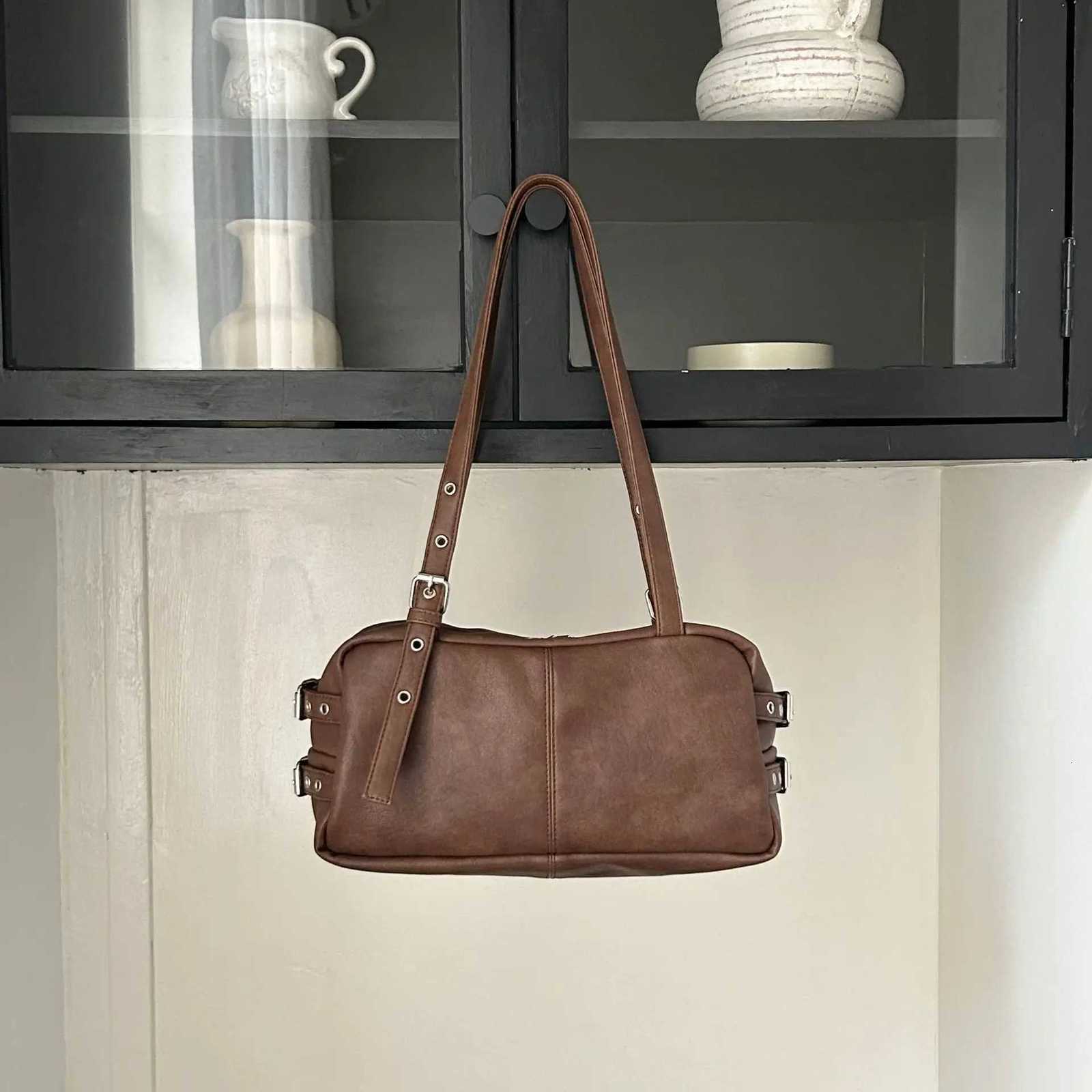 2025 Retro Vintage Large Capacity Womens outder Underarm Bag Commuter Boston Bag Shoulder Womens Bag Artificial Leather Z251018