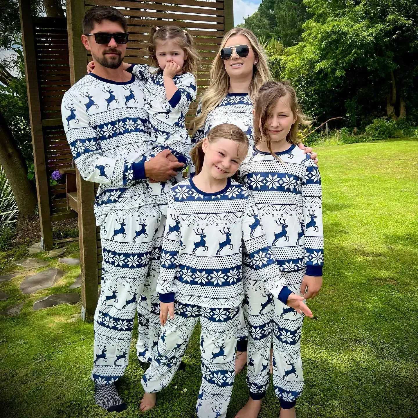 Merry Xmas Family Matching Pajamas Set All Elk Print Mother Father Kids Christmas Clothing Sets Soft Loose Pyjamas Holiday Look L251021JIHY