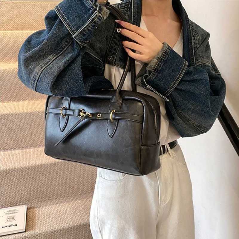Square Shoulder Bags for Women Retro Small Boston Bag Pure Color PU Leather Large Capacity Totes 2025 Latest Trend Handbag PurseXJ251021