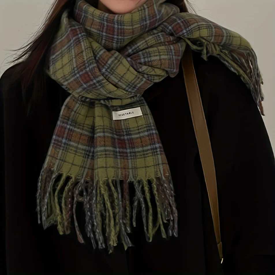 Vintage Green Plaid Tassel Scarf Women Imitation Cashmere Thickened Warmth Autumn Winter Shawl Wrap Scarves W251021