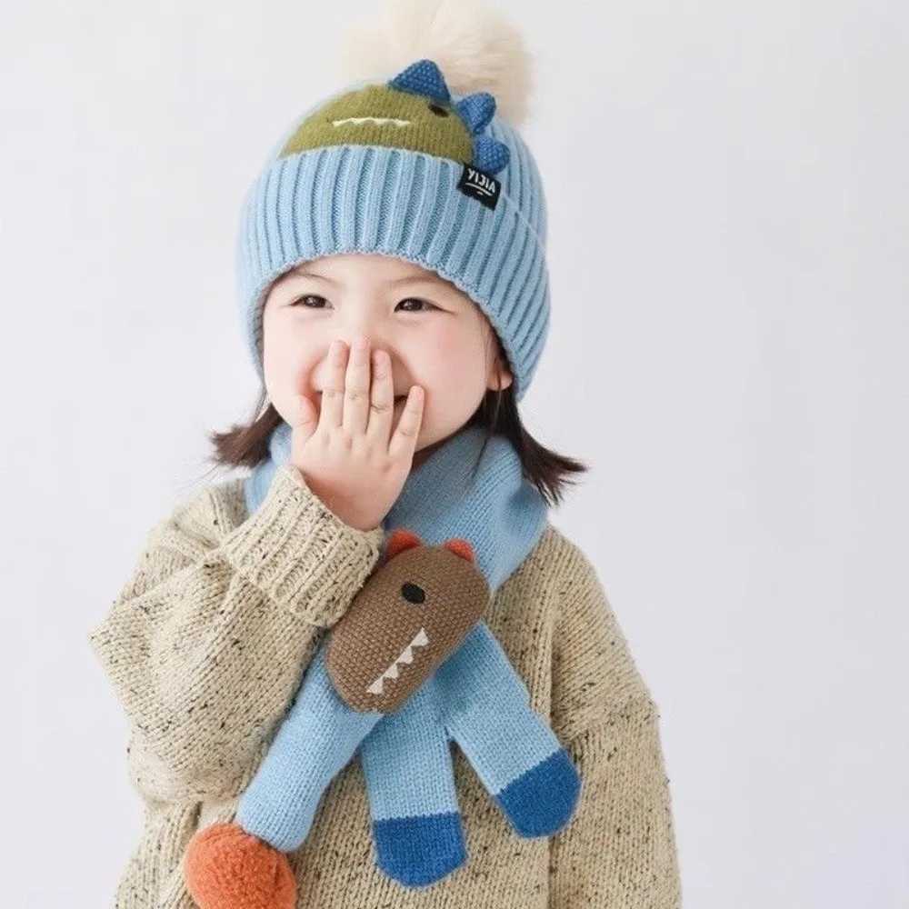 New Warm Scarf Hat Set Windproof Coldproof Pullover Cap Knitted Cute Neck Warmer for 210Y J251021