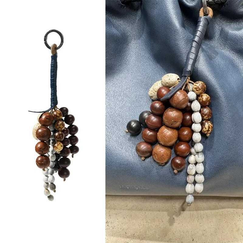 2025 Womens Popular Knitted Rope Keychain Leather Rope Bags Pendant Wallet Key Backpack Keyring Gift Bag Accessories J251121