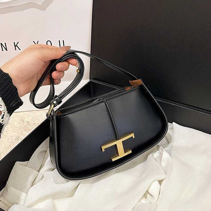 Premium Cowhide Leather Tote Bag for Women Spacious Work Handbag Ladies WaterResistant Office Bag with Lock Z251018