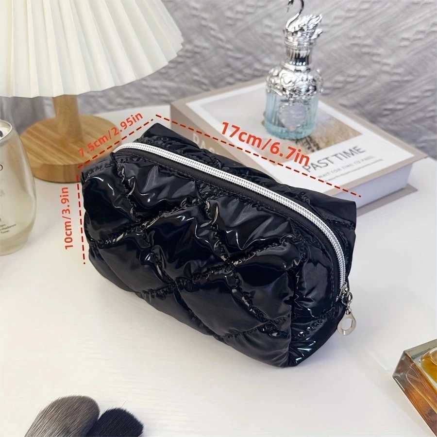 High style travel makeup bag for women large capacity hand held high end cosmetic organizerW251021